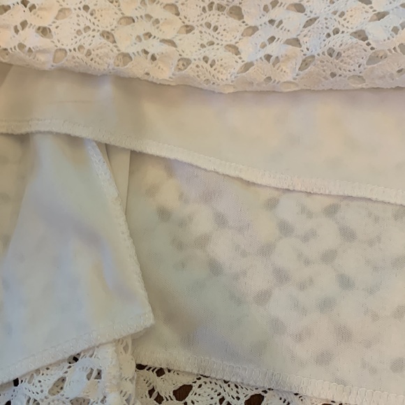 Cal Style cream shark tail tunic top. Size 3X. GUC. - Picture 4 of 4